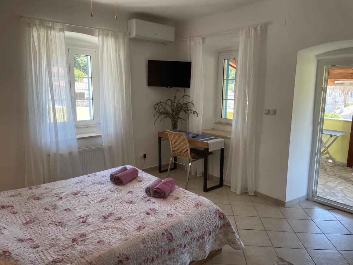 Pjacal Hotel Veli Lošinj Buitenkant foto
